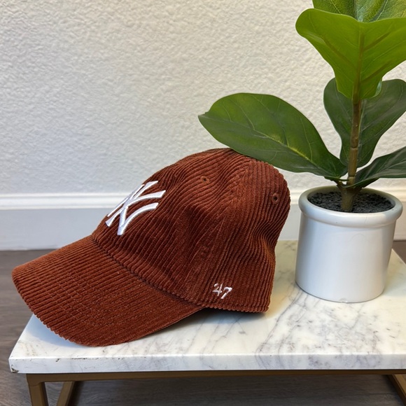 New York Yankees Rust Corduroy Hat - Picture 2 of 5